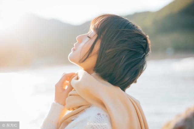 水瓶座女性，相处越久，越显魅力，成为最让人心动的星座女